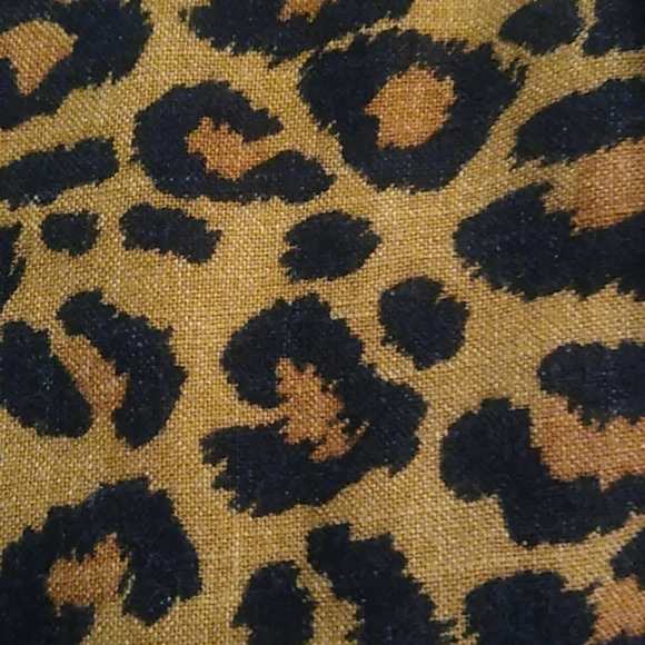 TIME AND TRU ASYMETRICAL PEPLUM SHIRT IN LEOPARD - Picture 6 of 11